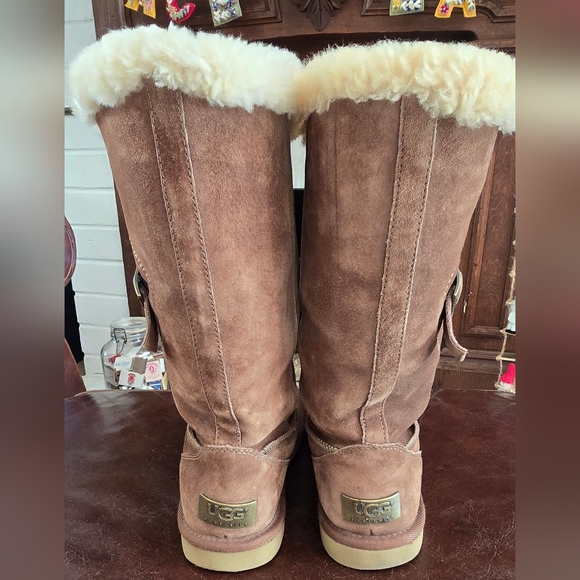 UGG Australia Women's Brown Suede l Mid Calf Boots  US 6 - Picture 4 of 11